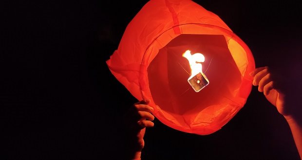 People reminded not to use sky lanterns when showing their support for NHS staff