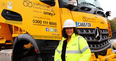 Helen-Fisher-and-gritter-newsroom