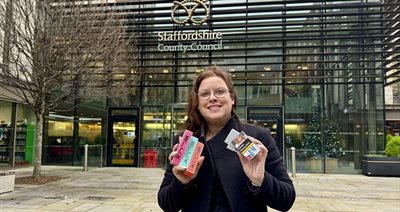 Victoria Wilson with seized vapes NR